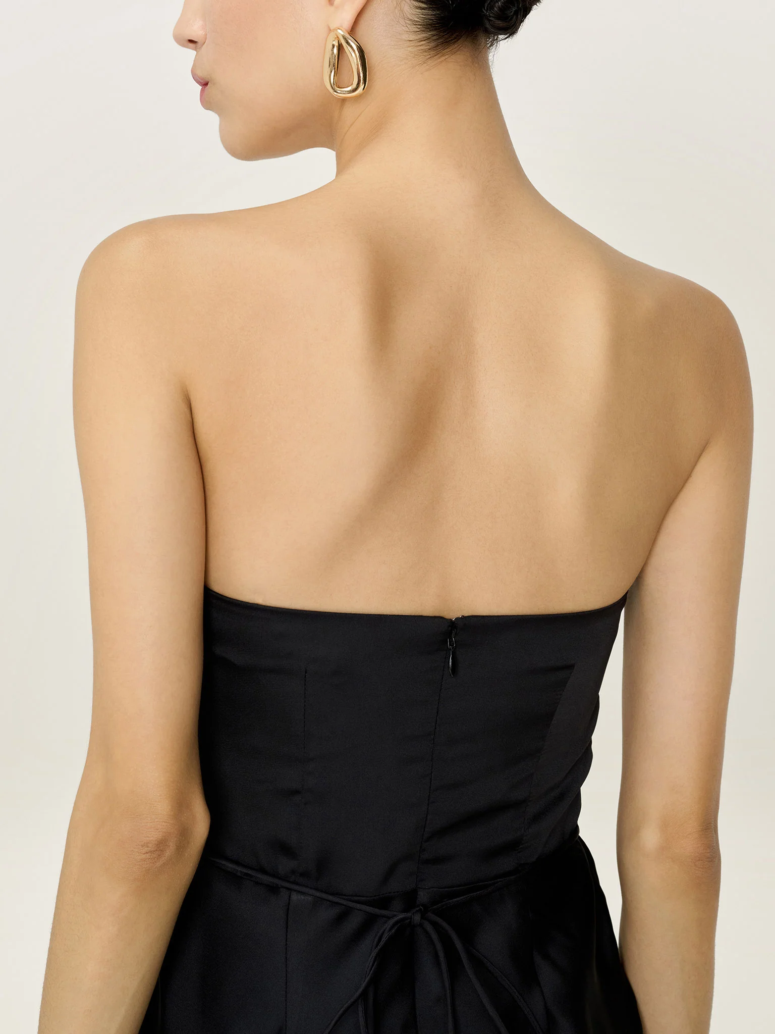Amdra Dress in Black - Image 5