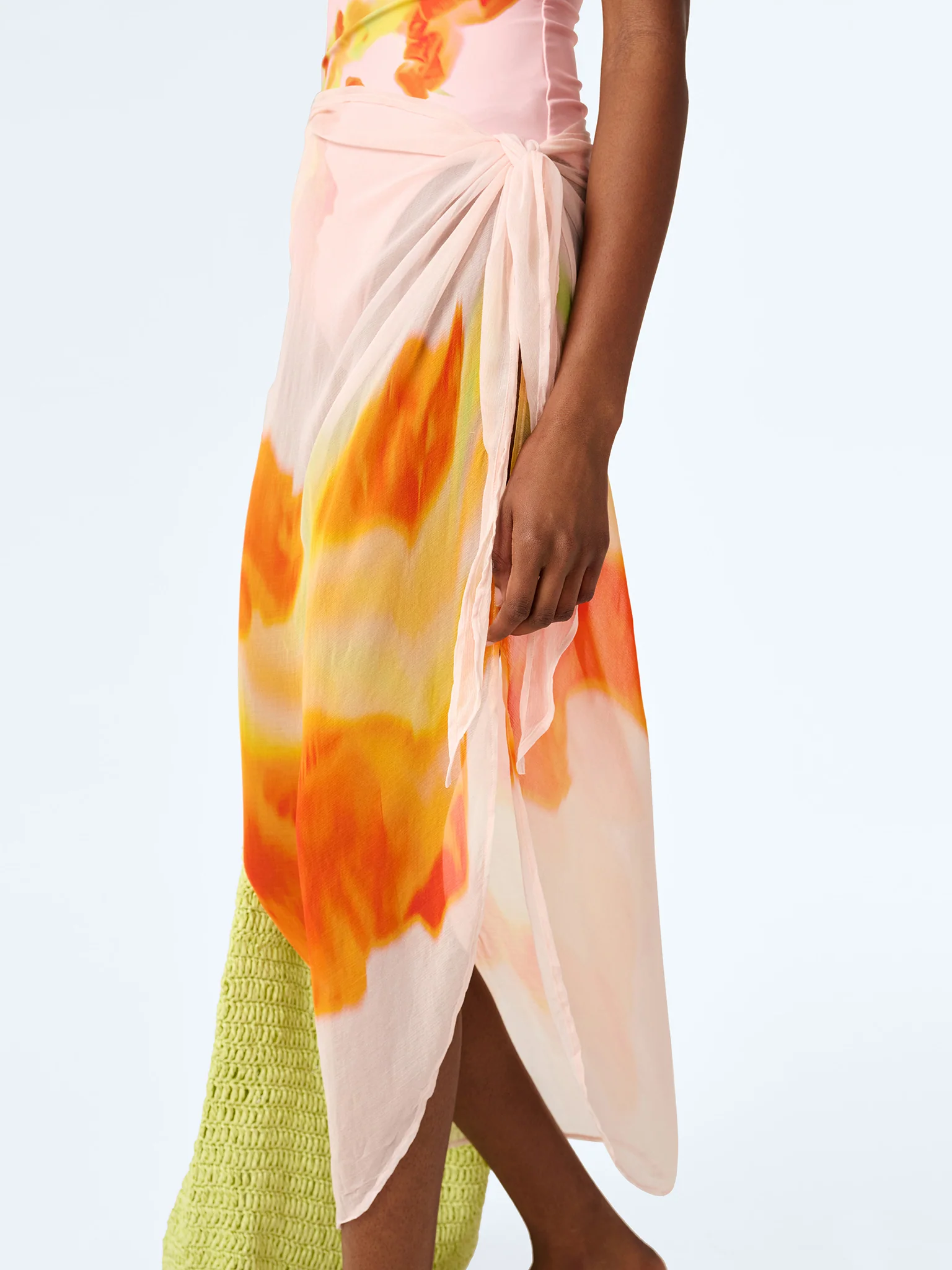 Beliza Sarong in Pink Glitched Floral Placement - Image 4