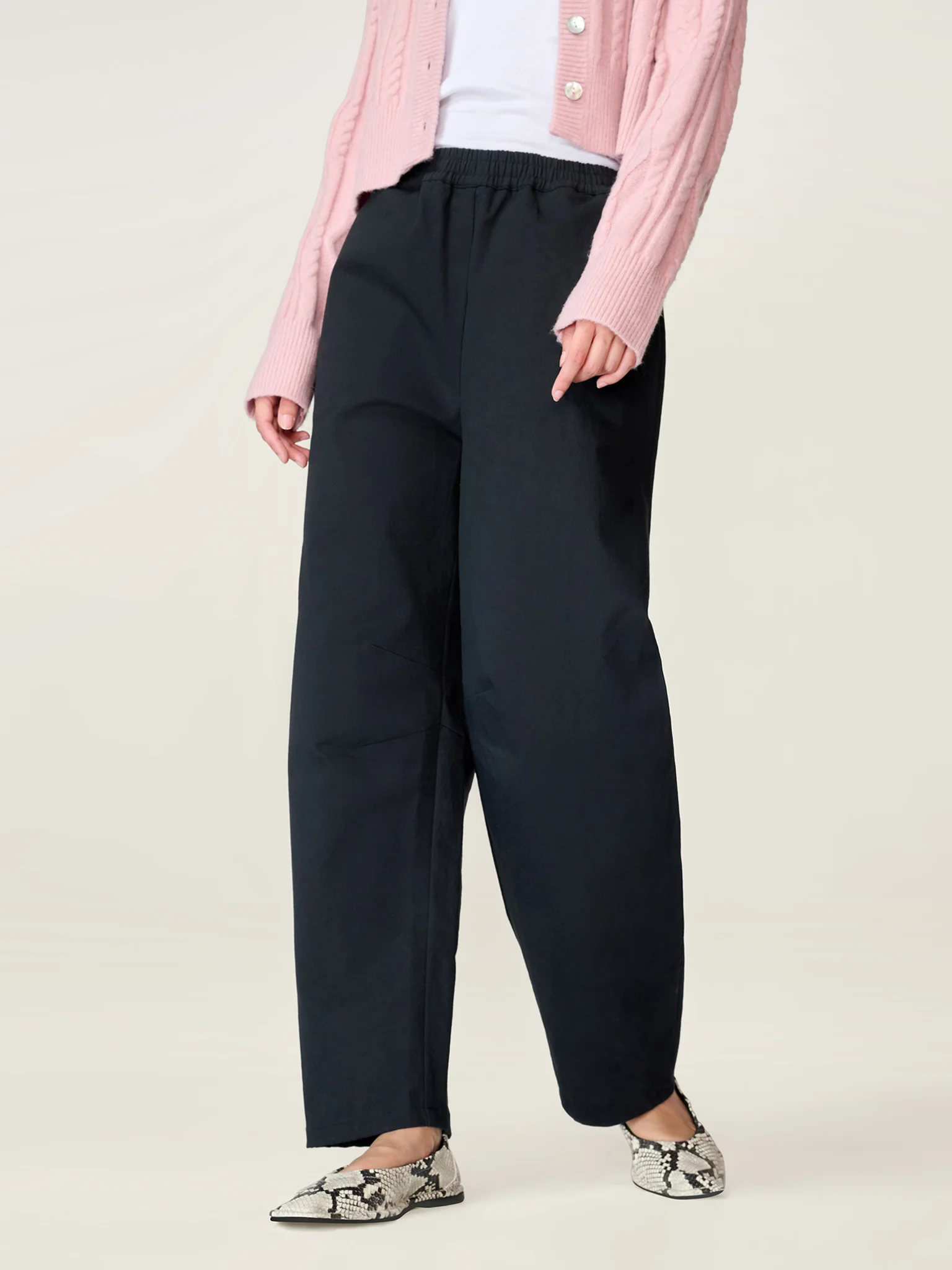 Ezra Trouser in Black - Image 2