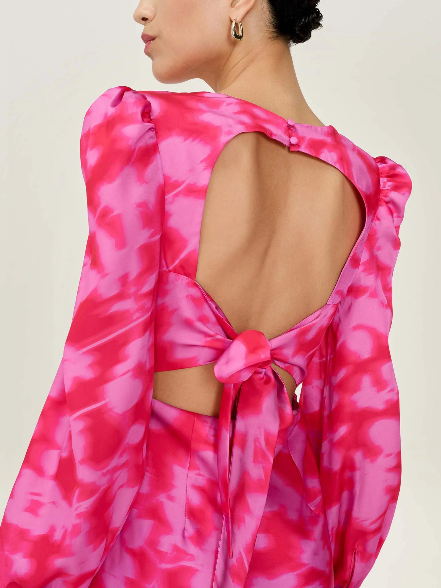 Francoise Dress in Magenta Blurred Floral - Image 5