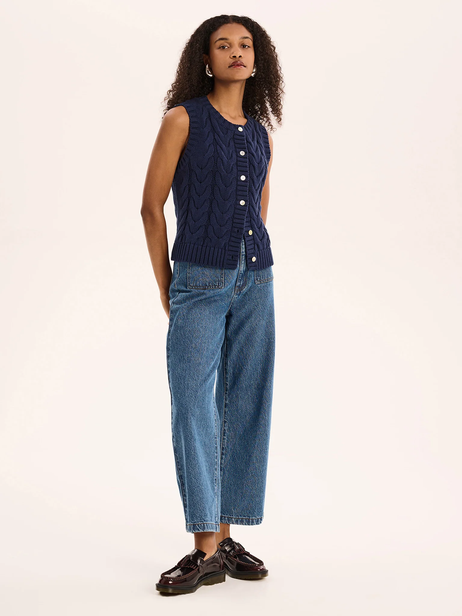 Matilda Cable Knitted Vest in Navy - Image 2